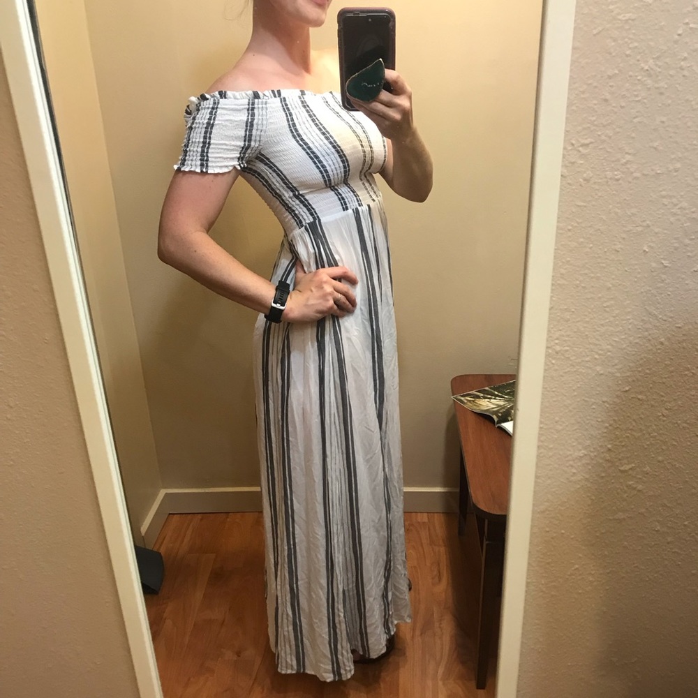 O’Neill gauze maxi / high slits / off the shoulder